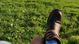 French girl feet (Twitter : Domina_clara)
