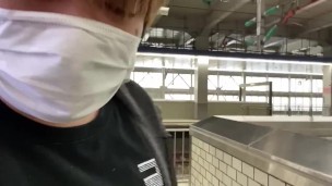 九州最大の博多駅に到着しました。