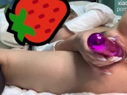 Wearing stockings and using a vibrator to insert a small hole for masturbation, the next (5 minutes  9/16