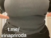 Огромные сиськи вываливаются выпрыгнули из кофты 3/16