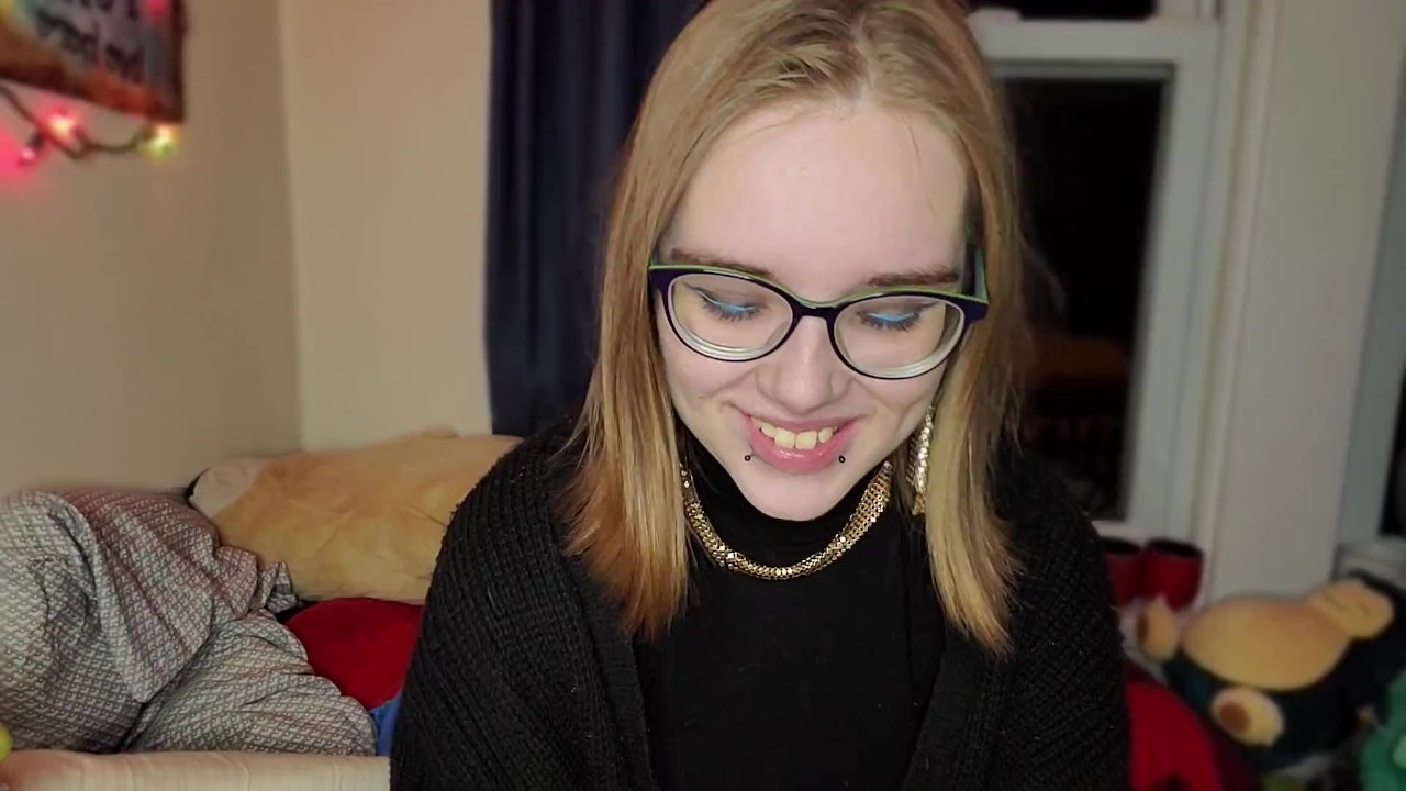 Storytime and smoke masturbation sesh - Izzy Hellbourne - Free Sex Video - RedTube