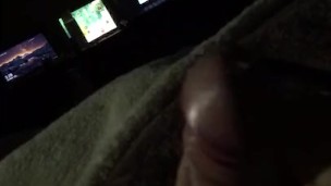 夜中にムラムラしてしまい、射精寸前でやめてみた！ずっとムラムラ中ー