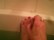 Bath Time for Toes - Screenshot 10 of 16 - Bathtub