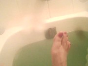 Bath Time for Toes - Screenshot 2 of 16 - Mom