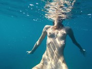 Naked mermaid let me swim with her and I filmed her 14/16