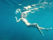 Naked mermaid let me swim with her and I filmed her 16/16