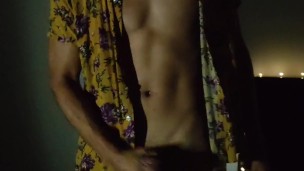 18 Años De Edad Chica Caliente Se Masturba Gran Polla Gimiendo De Placer Corre Profusamente un Montó