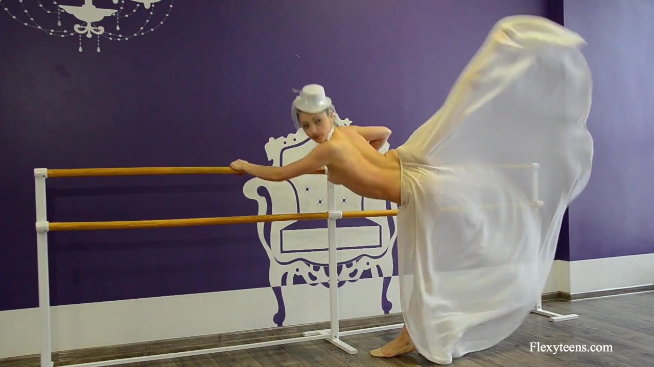 Irina Brovkina shows her gymnastic talents - Free Sex Video - RedTube