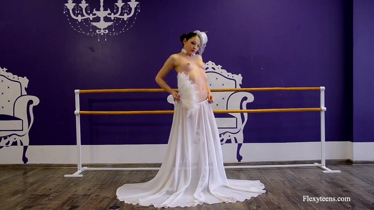 Irina Brovkina shows her gymnastic talents - Free Sex Video - RedTube