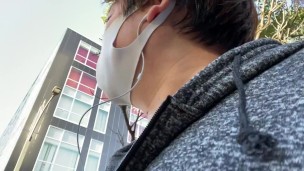 必見！幕張新都心を歩く男が何か言ってる動画。