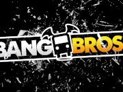 BANGBROS - Busty Ebony Queen Sarai Minx Taking Big Black Cock While Getting Some Sun 14/16