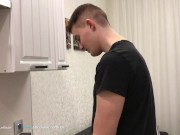 Милая школьница в круглых очках получила камшот в лицо и на волосы - Screenshot 2 of 16 - Cute
