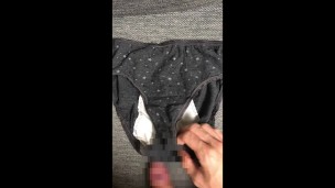 パンツに精子ぶっかけ　大量射精　オナニー　下着