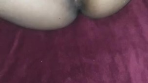 jugando con mi dildo CASERO