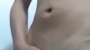 ME PONGO BIEN CALIENTE AL JALARMELA POR COMPLETA