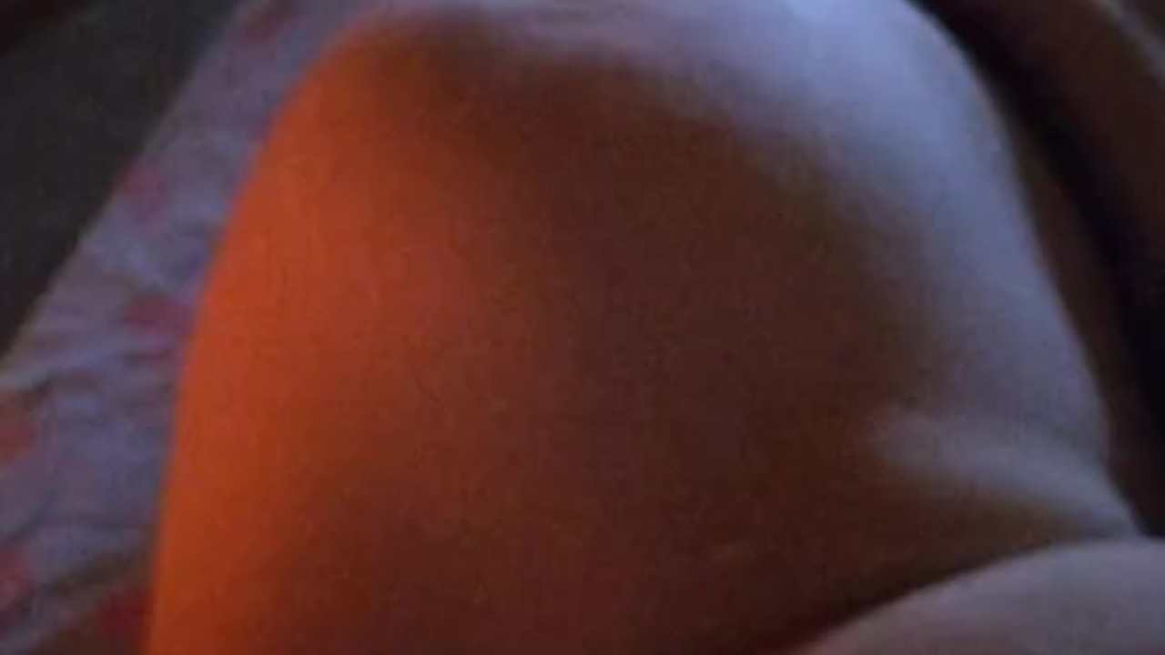 Who wants my  pregnant pussy I needs some cum to give birth  - Бесплатное секс видео - RedTube
