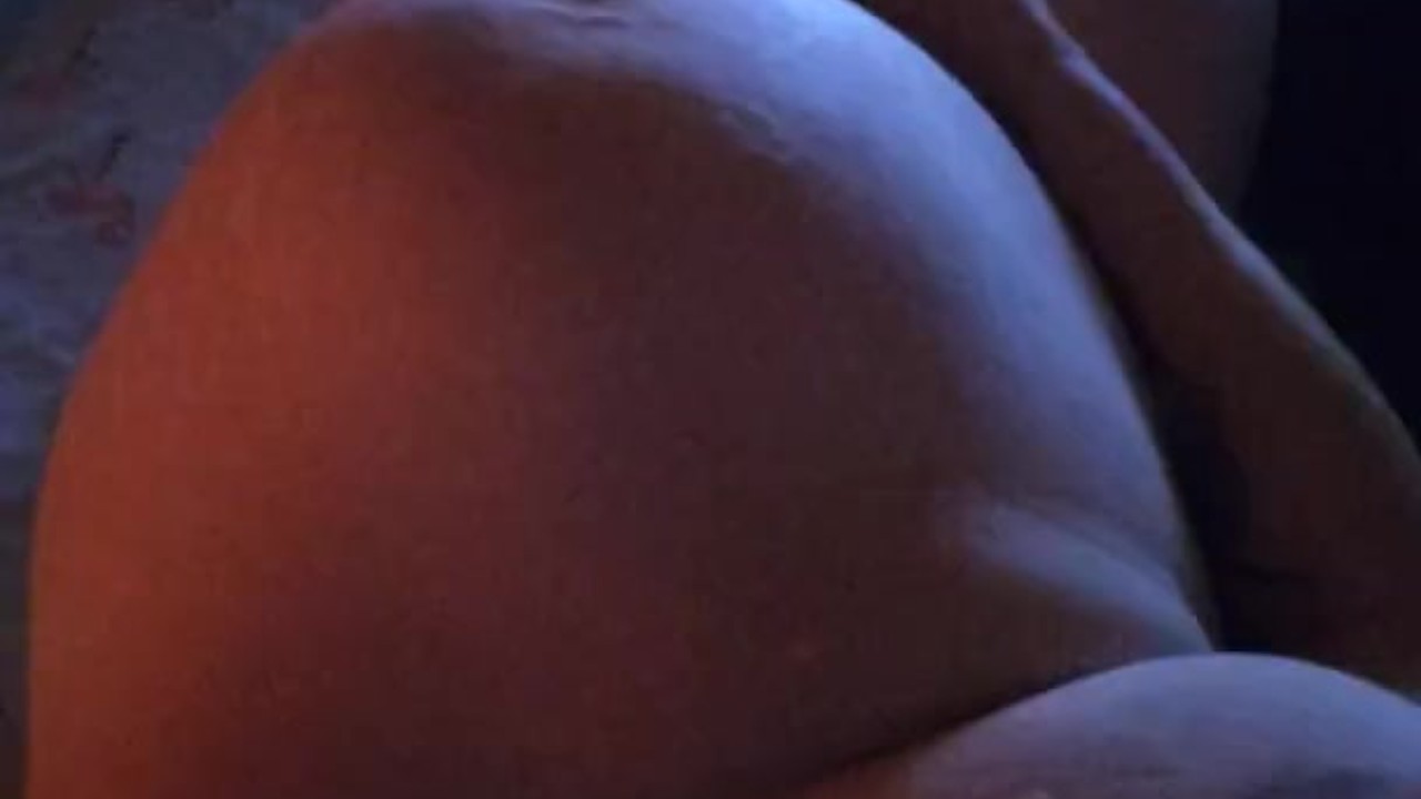 Who wants my  pregnant pussy I needs some cum to give birth  - Бесплатное секс видео - RedTube