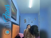 Lesbianas con dildo anal 8/16