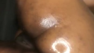 Oiled up bbw Booty. Full video on my Onlyfans : Chocolatefaucet 