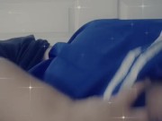 Skirt peeping 