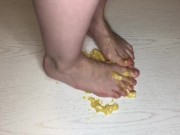 Banana crush, food crush fetish