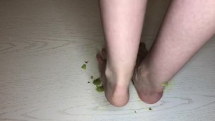 Food crush fetish, show my feet