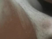 Petite baise discrète pendant que bébé 8/16