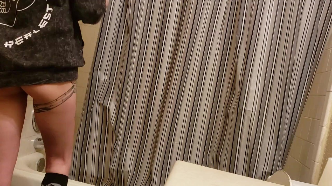 Teen undressing for Shower - Free Sex Video - RedTube
