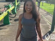 Novinha safada se exibindo EM PÚBLICO com um plug no cuzinho 14/16