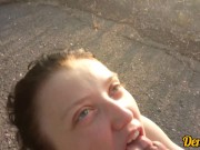 красотка сосёт член на дороге и получает много спермы на милое личико 4/16