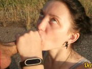 красотка сосёт член на дороге и получает много спермы на милое личико 5/16