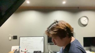 午前四時どうでもいいことを話し始める男