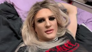 CD plays with dick