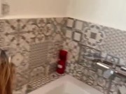 En el jacuzzi... - Screenshot 11 of 16 - Big Natural Tits