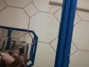 Veo el culo de mi mujer en el espejo, toda una puta en la cama 12/16