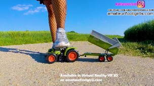 Kati crushing crush trample in fishnet tights crushes a big tractor, everything is completely broken