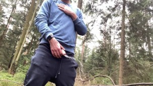 Er musste so dringend pissen