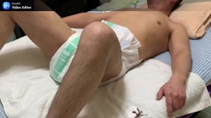 ペニスディルドでストッパー　オムツ浣腸アナルが気持ちいい　女性アクメしながらオナホールでオナニー