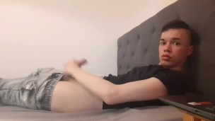Showing off and trying to cum on face while chatting [TRAILER]