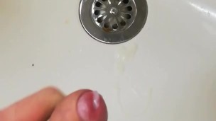 The return trip : Ruined orgasm in the train toilet - PART 2