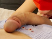 ЛУЧШИЙ МИНЕТ КОГДА-ЛИБО С КРАСНОЙ ПОМАДОЙ КРУПНЫМ ПЛАНО Малышка глотает член до яиц. 2/16