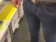 Angela Doll - Je trouve un inconnu dans un centre commercial pour me faire sodomiser dans le parking 3/16