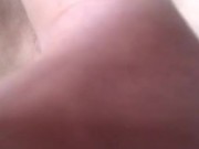 Me masturbo en la escalera mientras mis roomies salen de casa bien mojada y rica 13/16