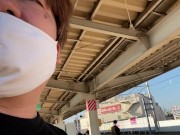 五反野駅で電車を見送る男 14/16