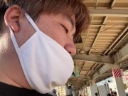 五反野駅で電車を見送る男 15/16