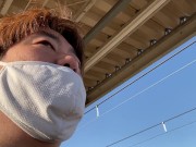 五反野駅で電車を見送る男 16/16
