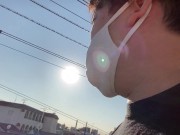 五反野駅で電車を見送る男 6/16