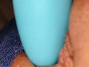 Horny mom cums in less than a minute 