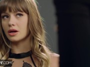 Deeper. Naomi & Ashley have intense threesome at photoshoot 6/16