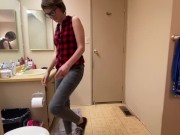 Jane Summers shaves then squirts in the shower 1/16